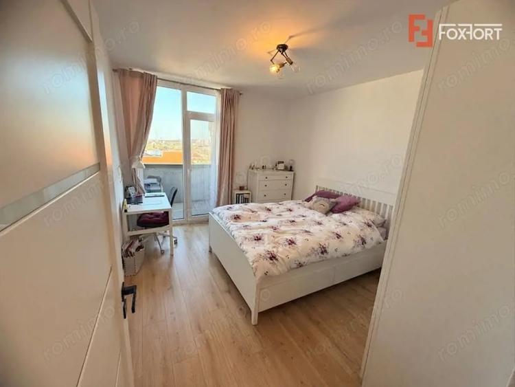 Apartament cu 3 camere decomandat, mobilat în Badea Cârțan