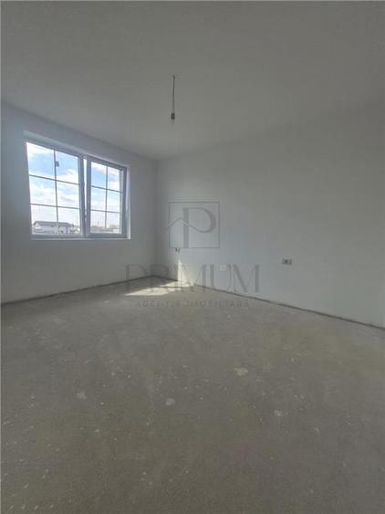 Duplex cu 4 camere cu Canalizare în Moșnița Nouă