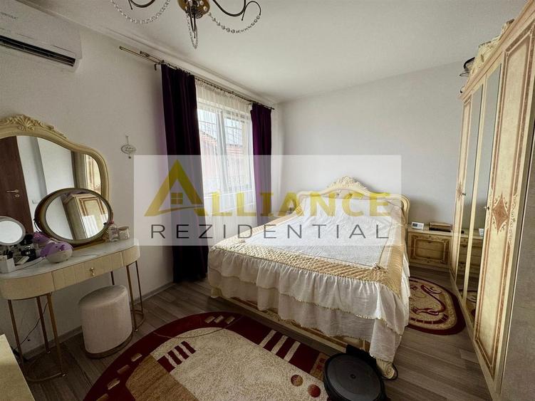 Casă individuală cu 3 camere decomandat cu Canalizare în Sud