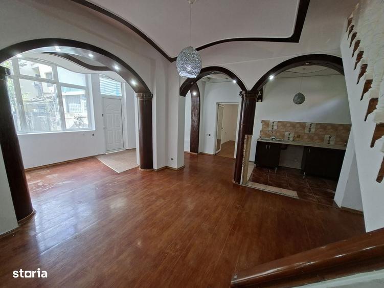 Piata Unirii, Calea Calarasilor, PROPRIETAR, vand casa P+M, 4 camere - 2