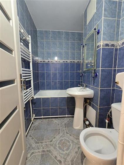 Etaj 2  - Alexandru Parcul Voievozilor , 2 camere , liber - 4