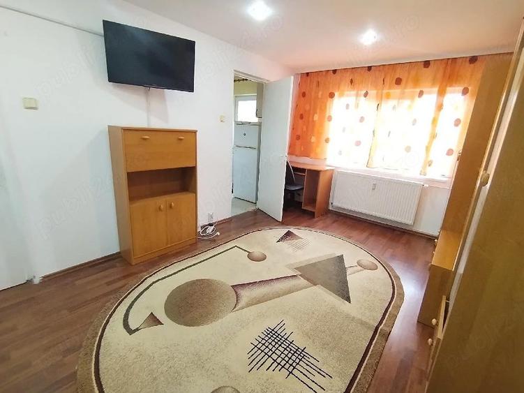 Pia?a Traian 230 euro - 3