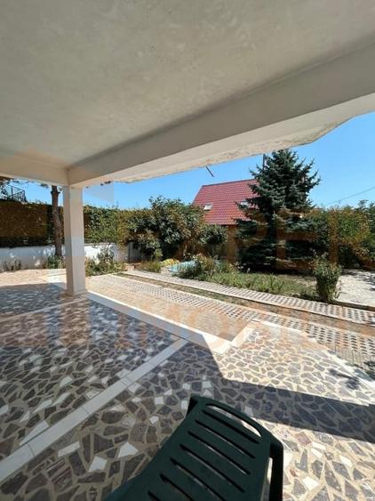 Povestea unei case la doar 200 m de valuri, cu piscina si terasa panoramica - 14