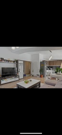 Apartament de închiriat doar termen lung,  2 camere  complet utilat mobilat - 4