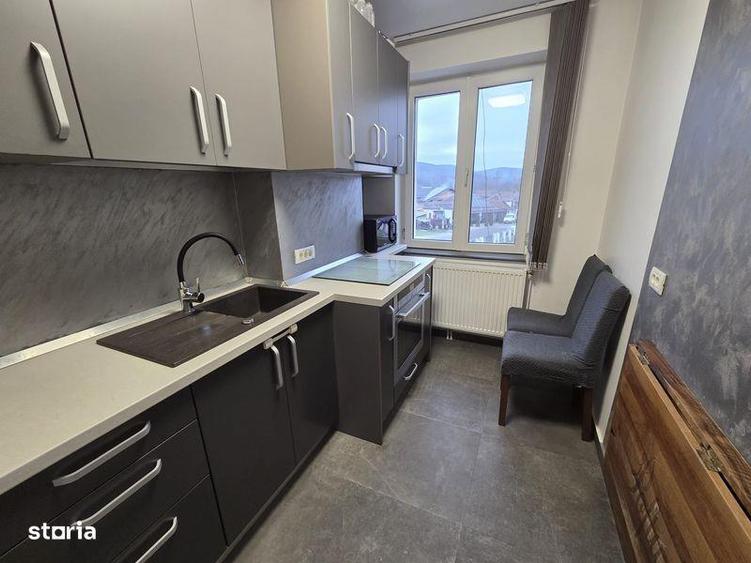 Vand apartament ,garsoniera ,baie ,hol,camera,balcon spatiu - 7