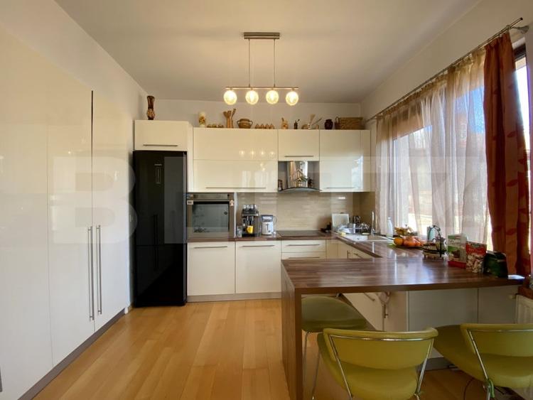 Casa individuala la cheie: 5 camere, 165 mp utili, 600 mp teren,  zona Oasului - 12