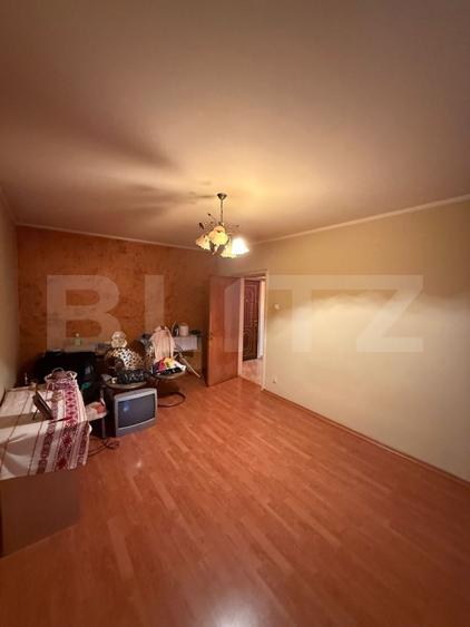 Apartament cu 2 camere, 70 mp, etaj 5 - 2
