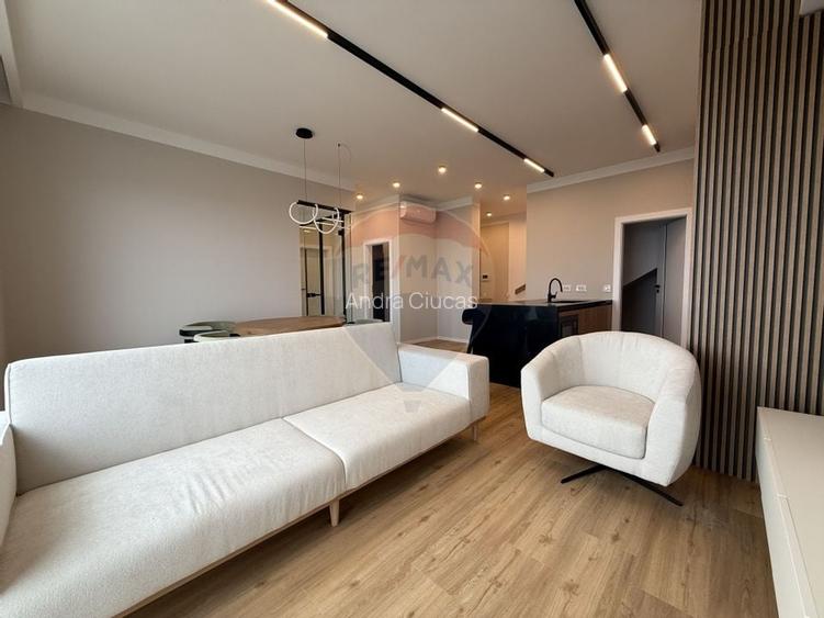 Penthouse confort lux pe 2 nivele, 2 terase panoramice, 4 cam 120mp Penthouse confort lux pe 2 nivele, 2 terase panoramice, 4 cam 120mp