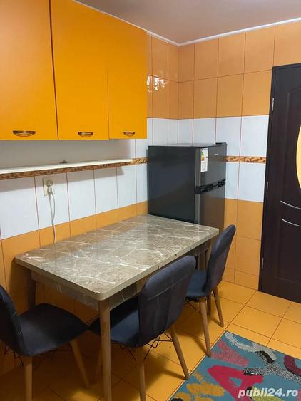 Inchiriez apartament - 2