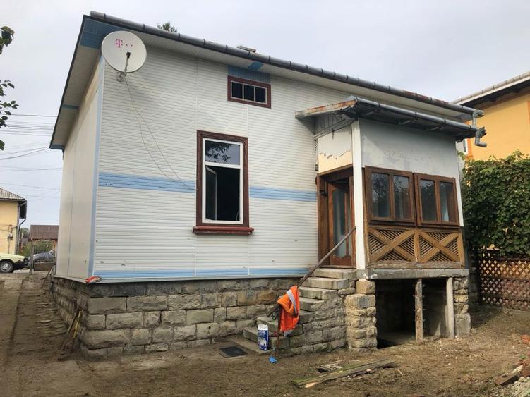 Casa de vanzare in zona centrala - 4