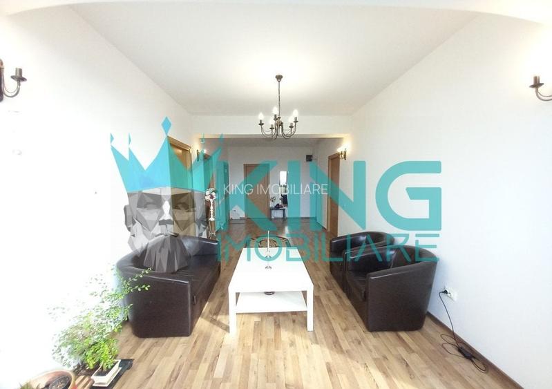 Apartament cu 4 camere semidecomandat, mobilat în Băneasa