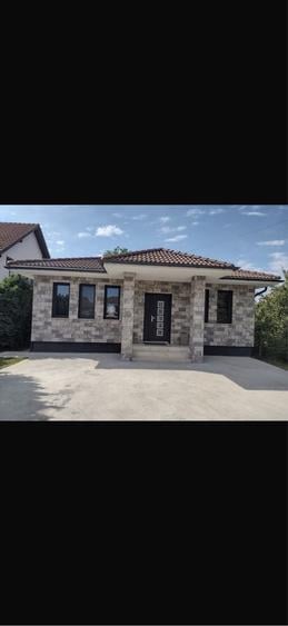 Casă cu 4 camere cu Teren 890 Mp în Bercu Roșu