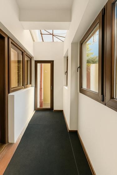 Refugiu interbelic cu 3 camere - 90 mp utili - Curte interioara - 12