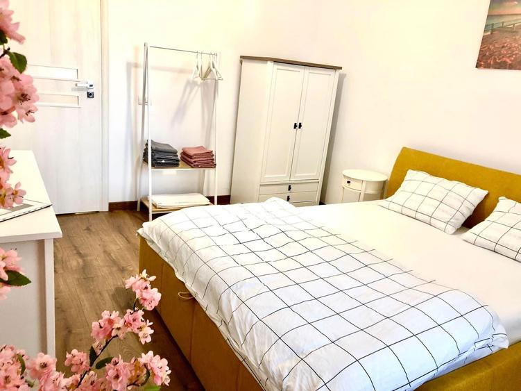 Inchiriere 2 camere si gradina in Navodari - 1