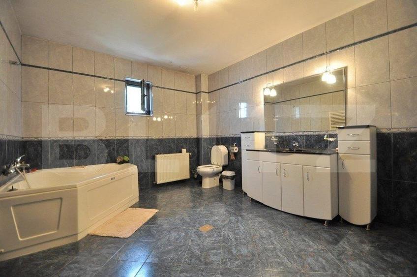 Casa individuala, 10 camere, 420mp, zona Nord - 2