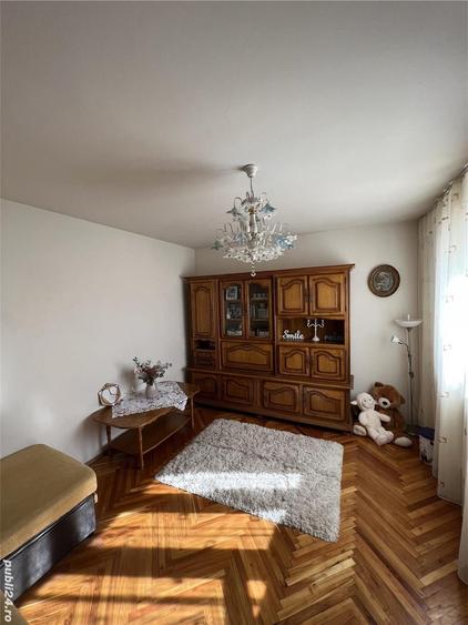 Casă cu 6 camere în Lipovei