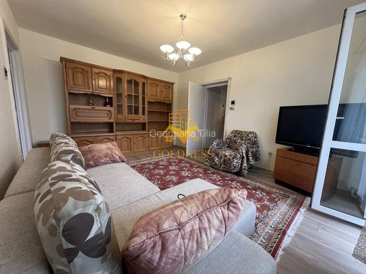 3 camere semidecomandate, Zona Garii, Horea, Semicentral