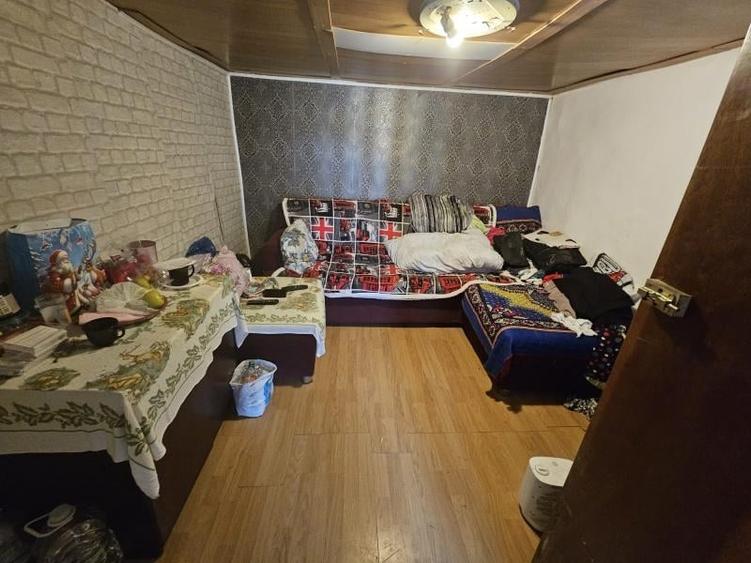 Giulesti SECTOR 1 Teren 254mp 4Cam+Hol+Baie+Buc Casa Modesta 1965 - 9