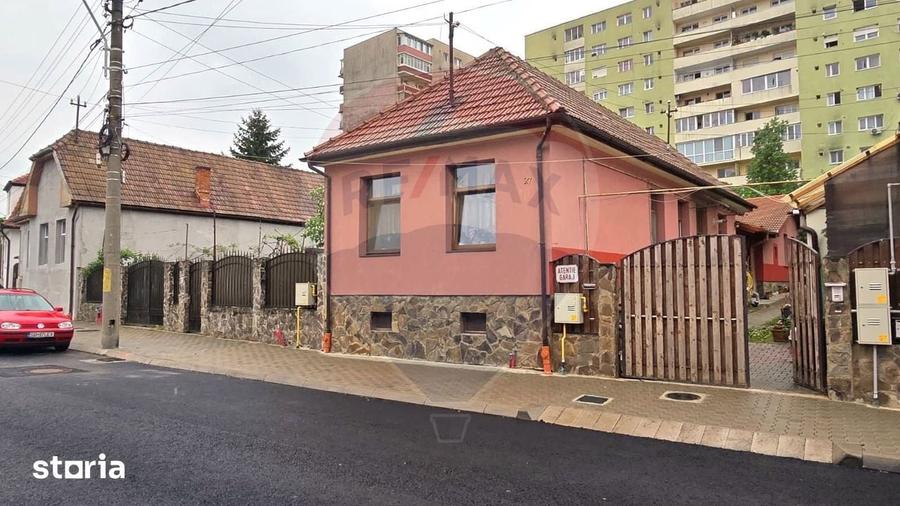 Casa / Vila cu 3 camere de vanzare in zona Central - 1