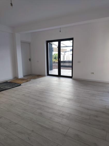 FARA COMISIOANE in Gulia casa cu 4 camere 2 bai terasa PARTER+pod placa la cheie - 27