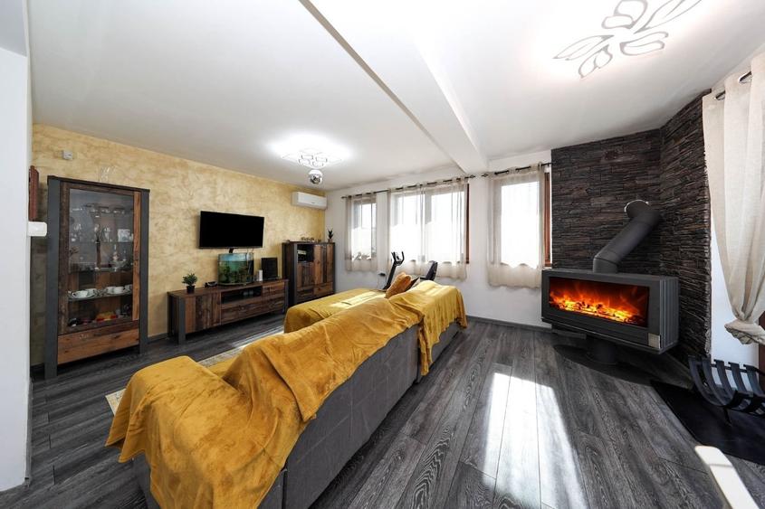 Casă Individuală Modernă de Vânzare | Sânpetru, Brașov - 2