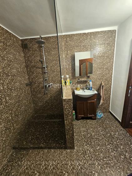Casa  solida si locuibila 4 camere  Rudolf Walter Casa  solida si locuibila 4 camere  Rudolf Walter