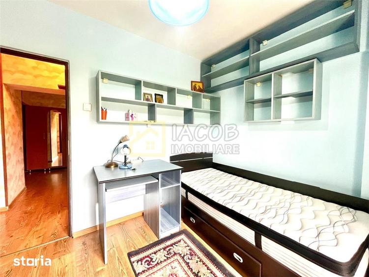 Apartament cu 3 camere decomandat în Central