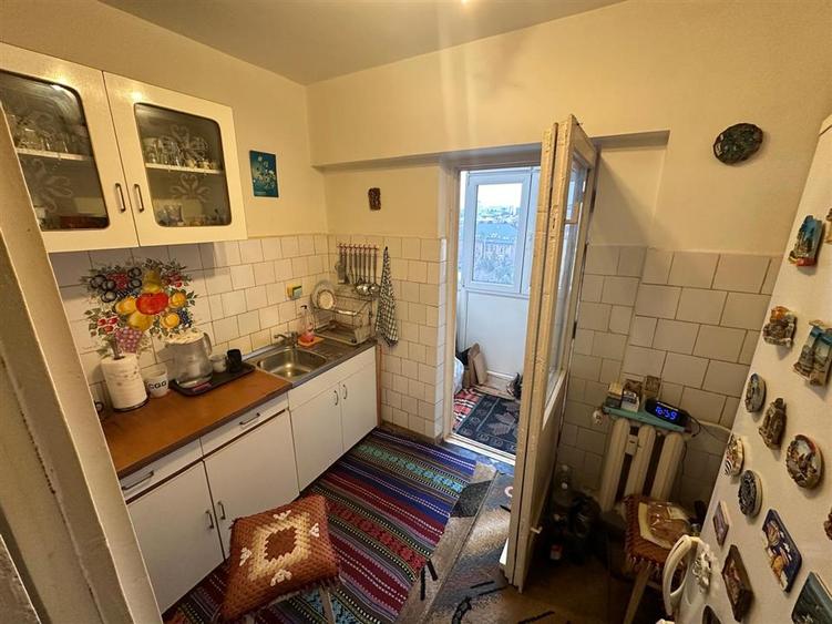 Ap 3 cam decomandat Ultracentral, et 8/10, 65 mp - 6