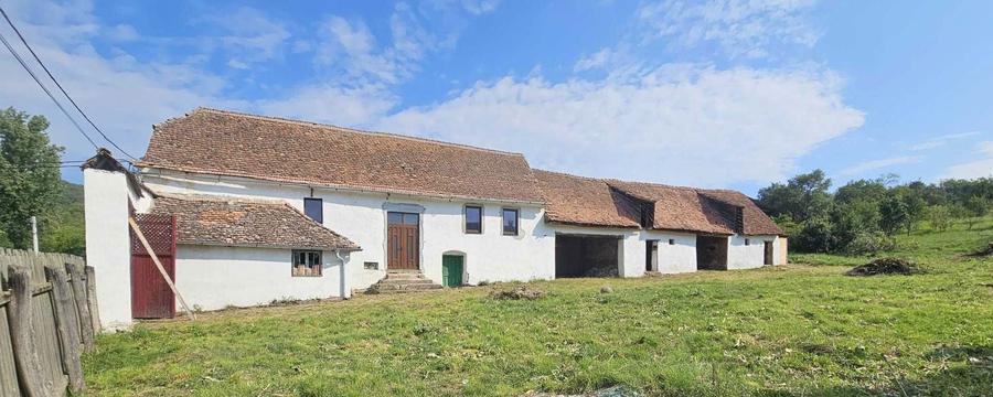 Casa saseasca autentica cu teren de 5000mp in Transilvania Fiser, BV - 8