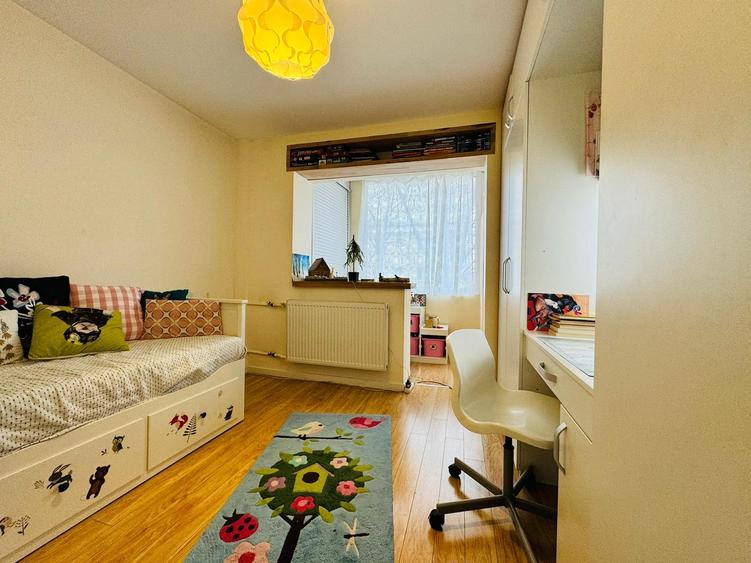 Apartament cu 4 camere, zona Tatarasi - 2