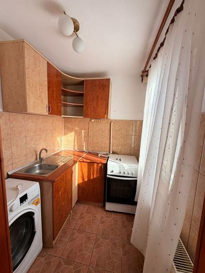 Inchiriez apartament 2 camere - 4