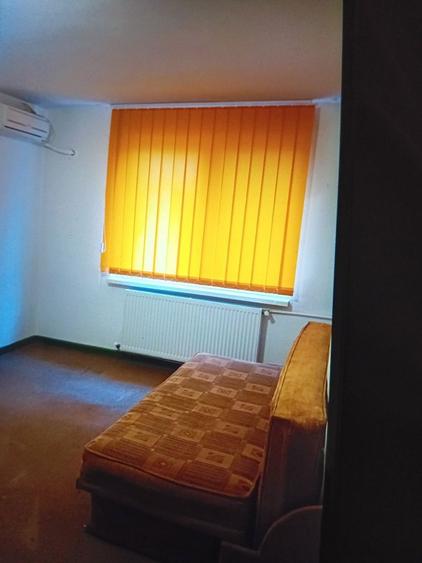 Inchiriez garsoniera metrou Dristor 1 - 8