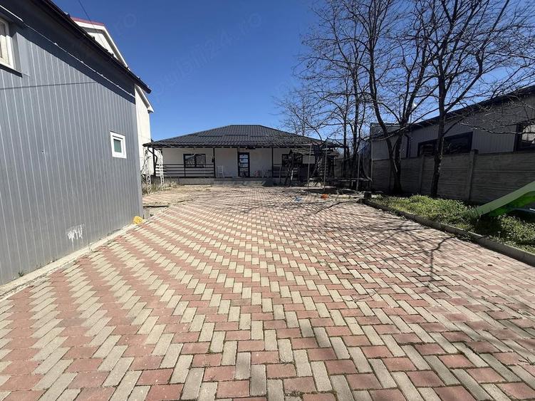 Proprietate deosebita de vanzare in Malu Mare preajba cu deschidere stradala - 1