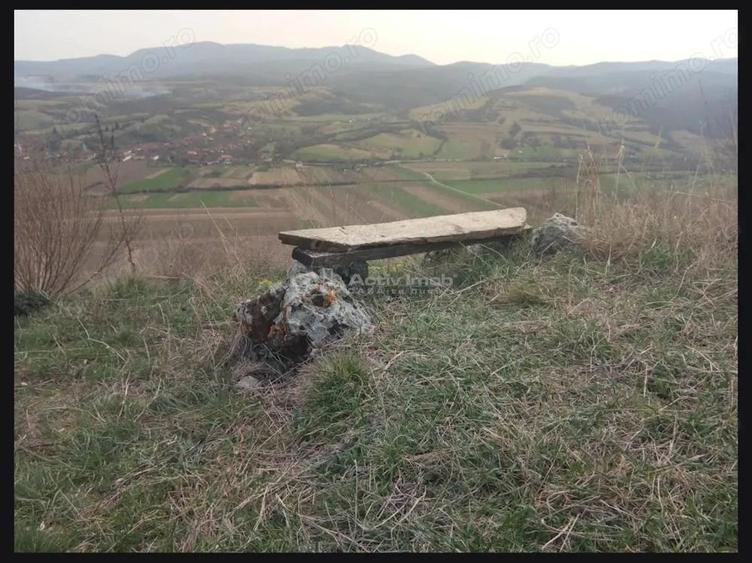 Casa de vanzare in Uileacul de Beius gospodarie traditionala, zona pitoreasca - 2