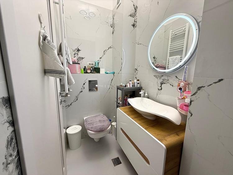 3 Camere Premium | Weiner Palada - Rosu | 2 Bai & Parcare Inclusa - 9