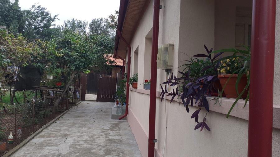 Casa cu 3 camere , bucatarie,baie,situata la 8,5 Km de Selgros Craiova - 6