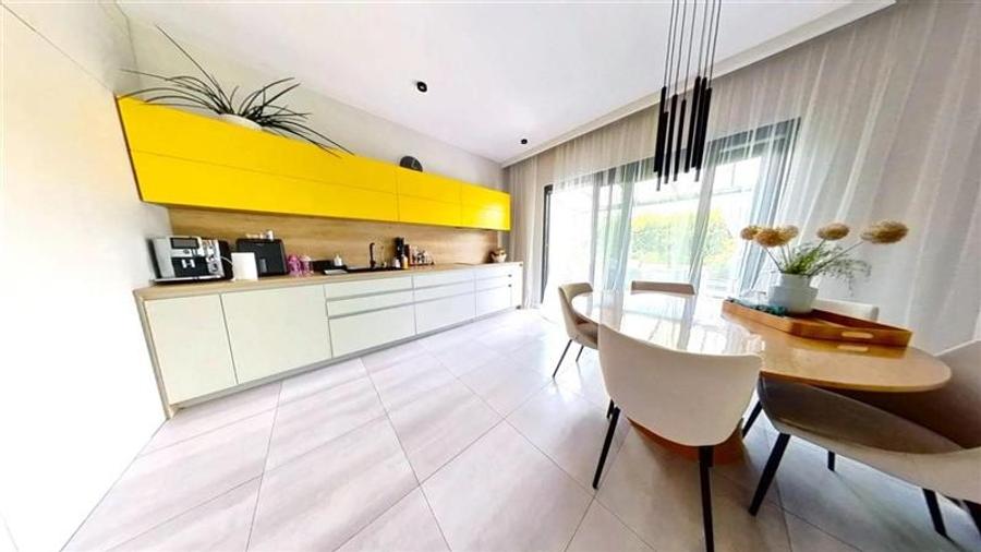 FILM & Tur LIVE!Vila cu arhitectura selecta,intr- o eleganta oaza de liniste - 4