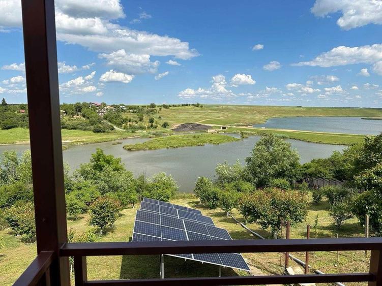 Casa cu iesire la lac | 2.453 mp teren | Panouri fotovoltaice 9 kW, sat Naipu judet Giurgiu - 1