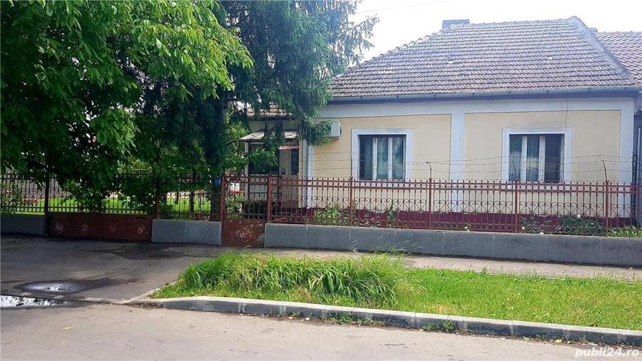 Vand casa zona Modern, Timisoara, amplasata pe un teren de 550 m patrati, 2 fronturi stradale - 2