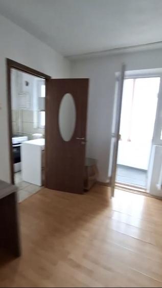Garsoniera in bloc de apartamente Tatarasi str.Eternitare - 6