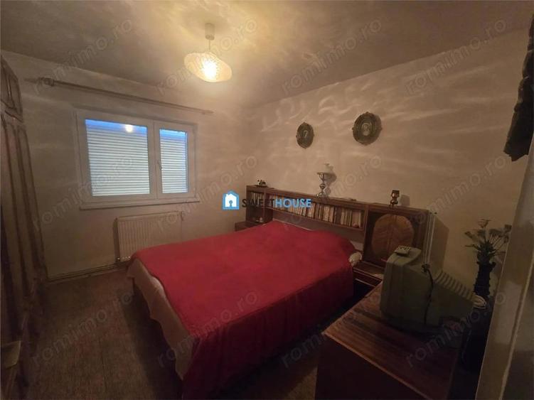 Apartament cu trei camere in zona centrala - 6