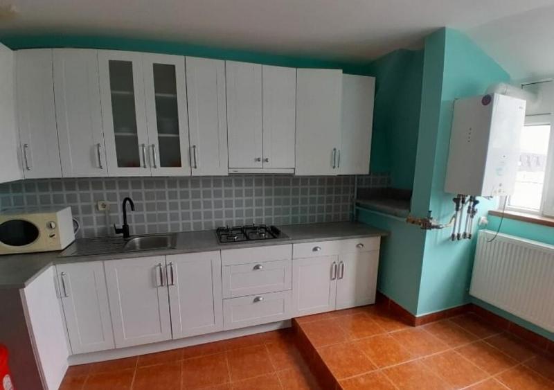 Apartament cu 3 camere Zona Zamca - 3