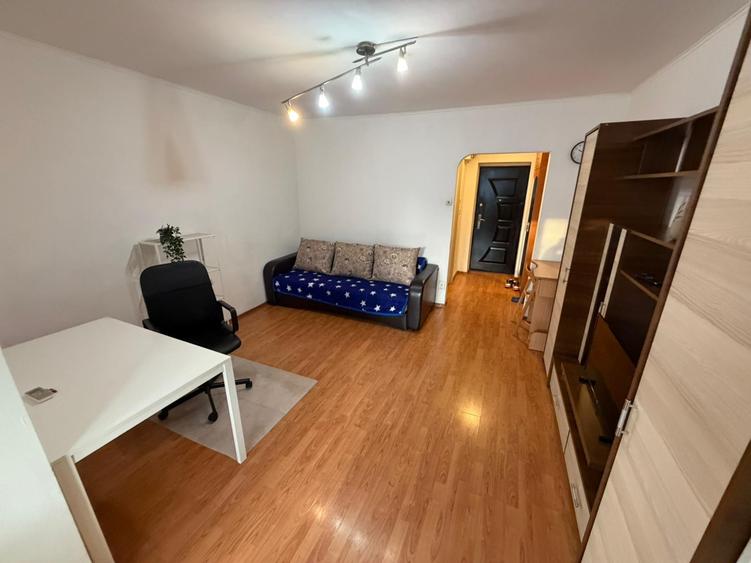 Garsoniera Auchan Vitan An  Constructie 1979 Metrou Dristor 14 min - 2