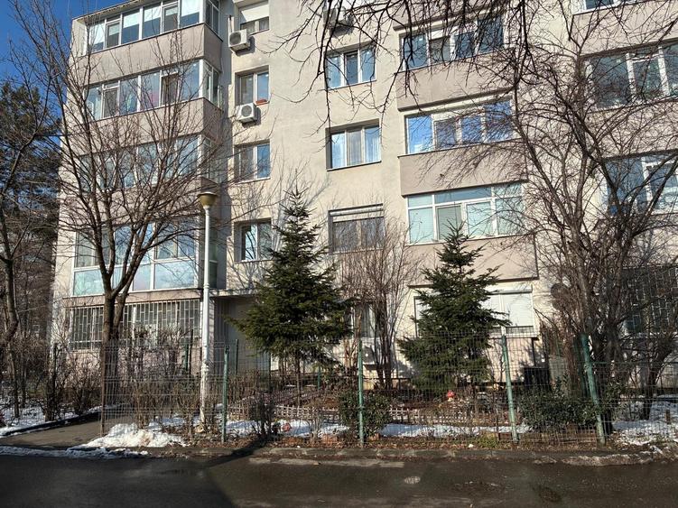 3 Camere I BASARABIA I Costin Georgian - 1