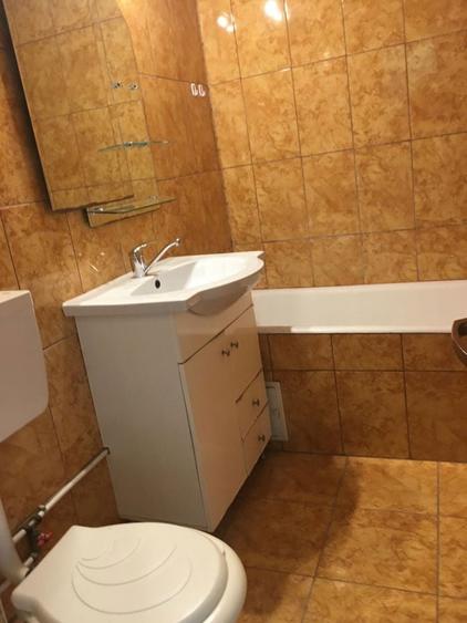 Inchiriez apartament trei camere et 3 zona cinema Barlad linga Fix - 8