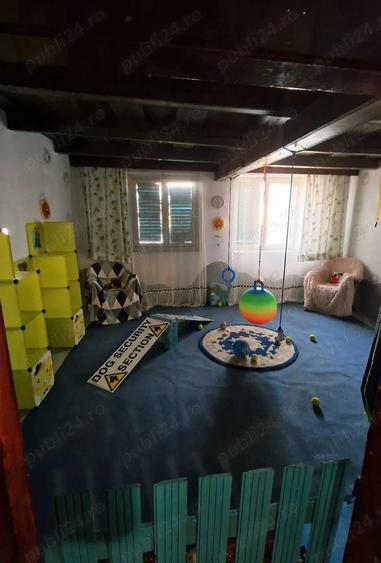 Casa de vanzare ,teren generos - 1