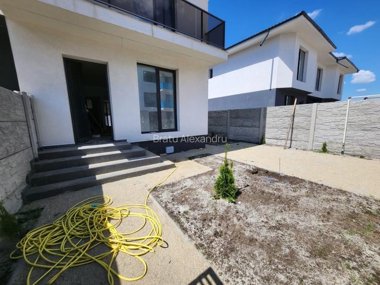 Casa tip Triplex unitate de capat/P+1+Pod/3 camere id nr 30