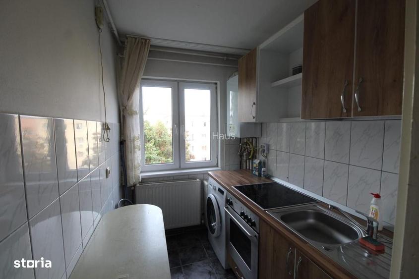Vand apartament 2 camere Manastur