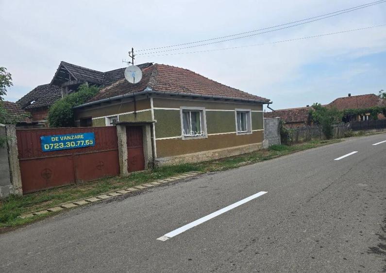 Casa loc SUMUGIU , sc 200 mp , parte veche si noua, ter 2670, sosea