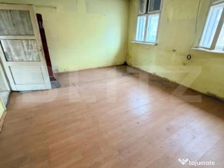 Casa veche cu teren generos 1595 mp zona centrala - 3